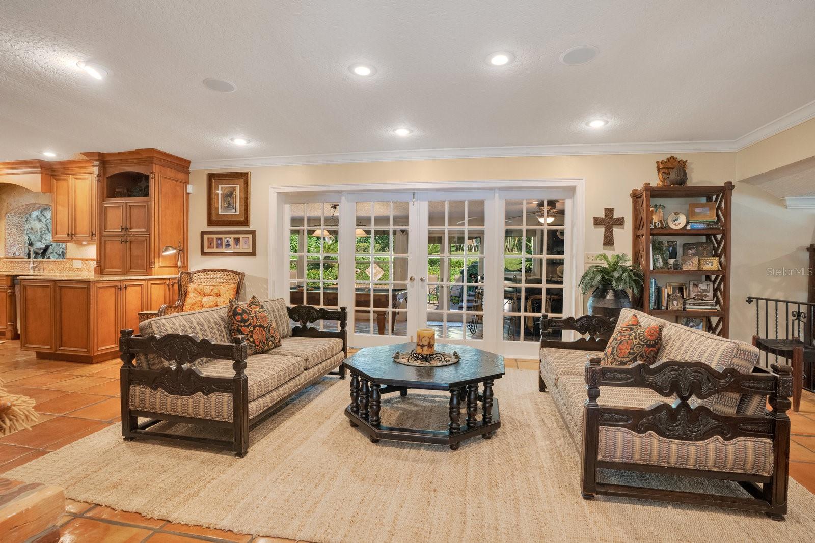 FOREST HILLS - Residential