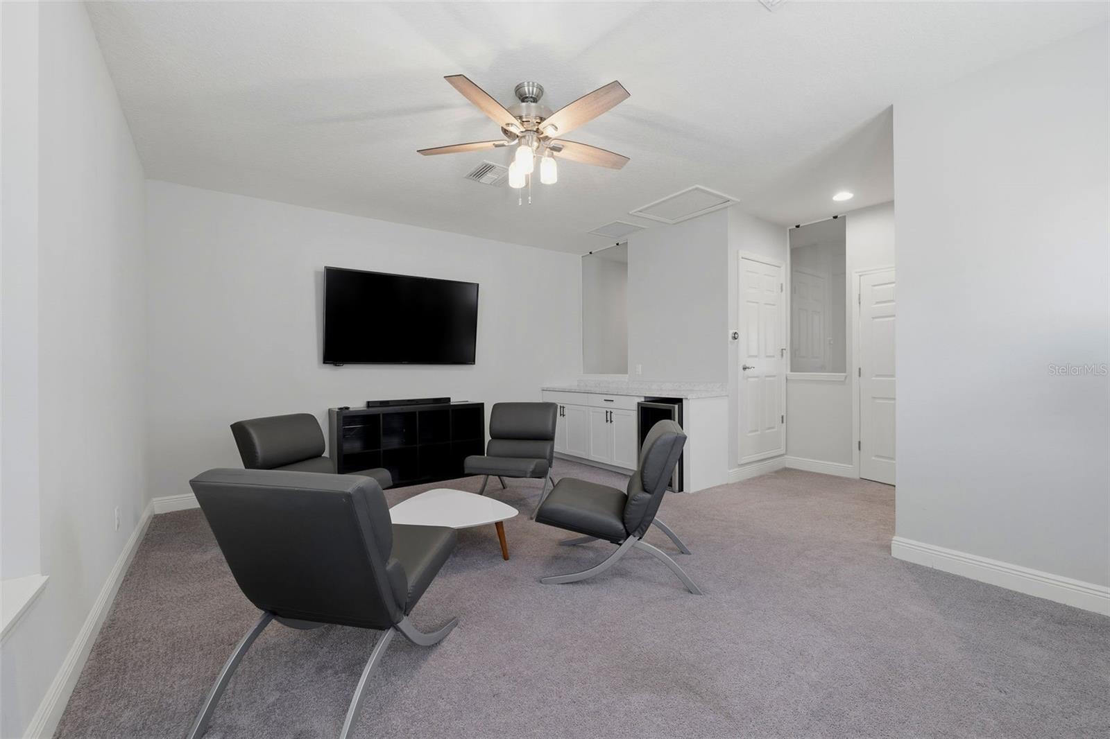 STARKEY RANCH PRCL F PH 2 - Residential Lease