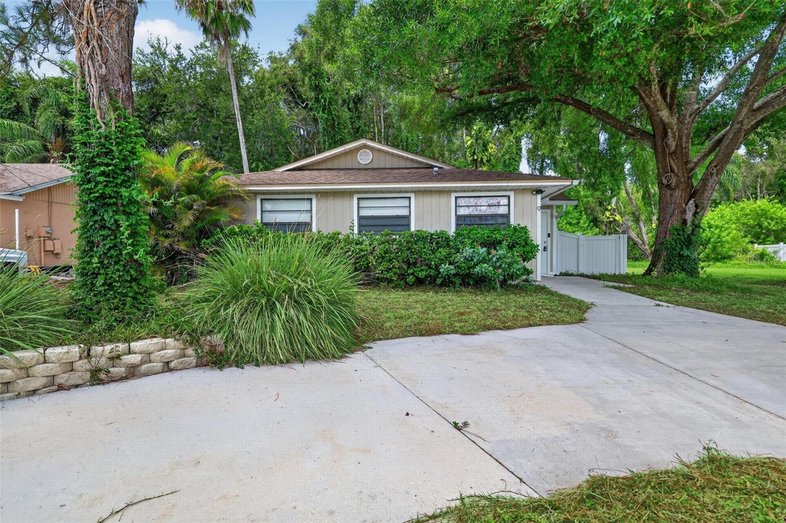 FRESH WATER ESTATES - Residential