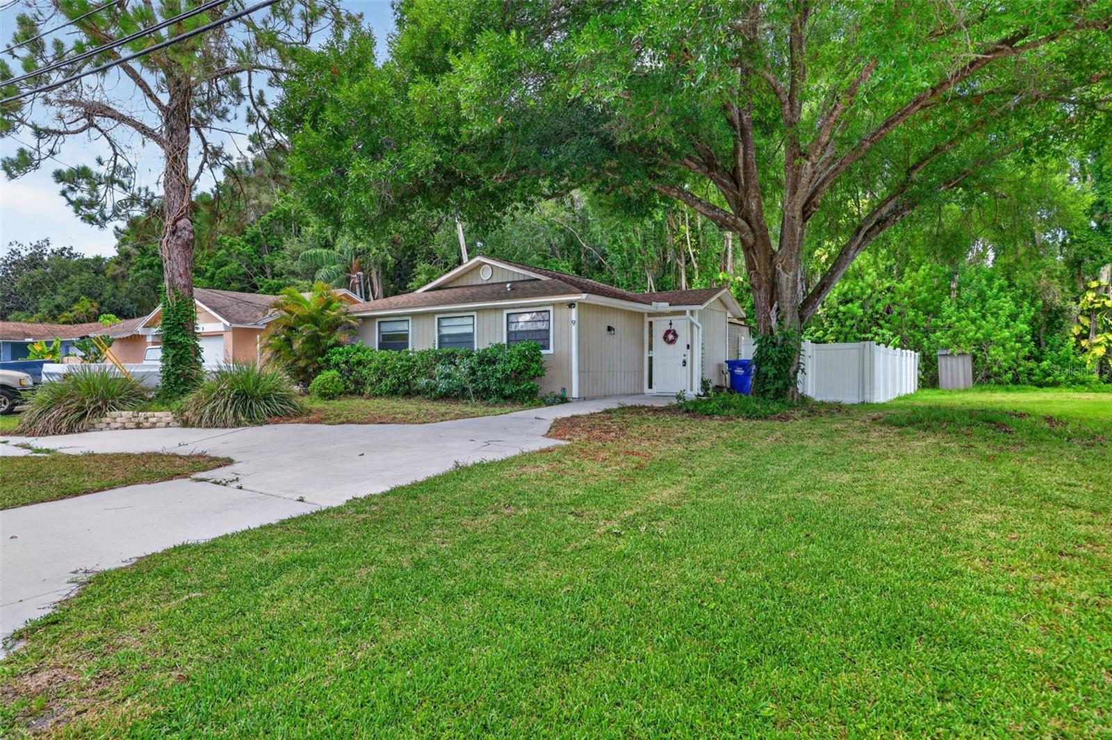 FRESH WATER ESTATES - Residential