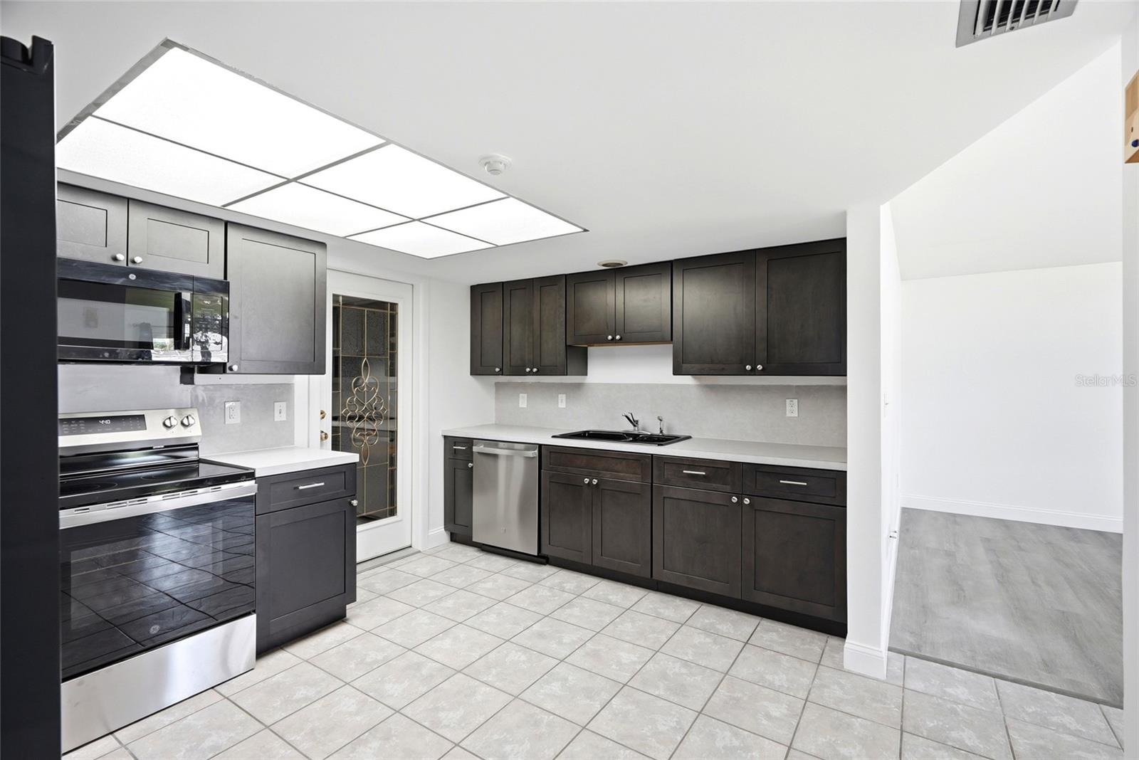 TANGLEWOOD ISLE - Residential