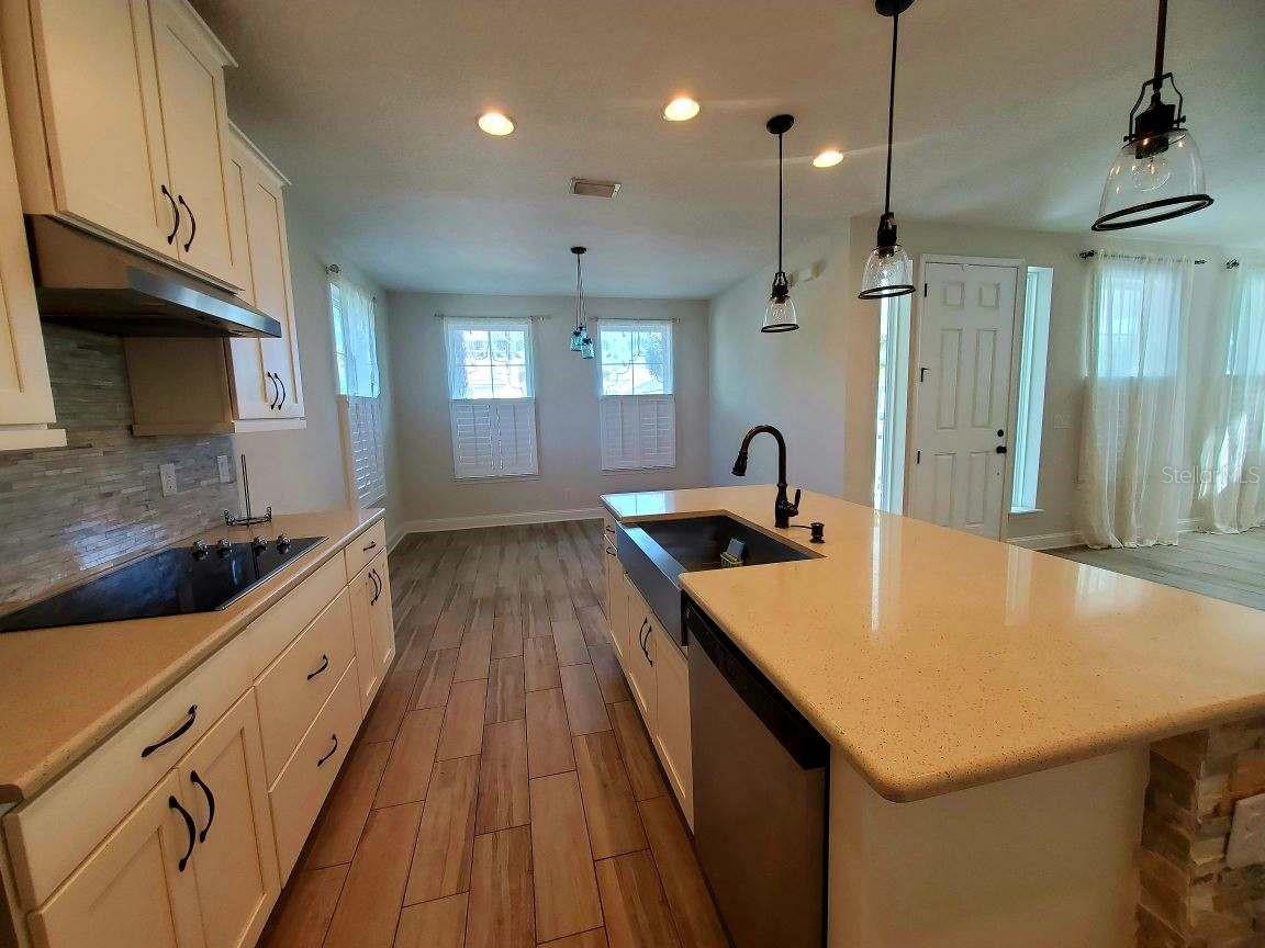 BEACH HAVEN UN 1 - Residential Lease