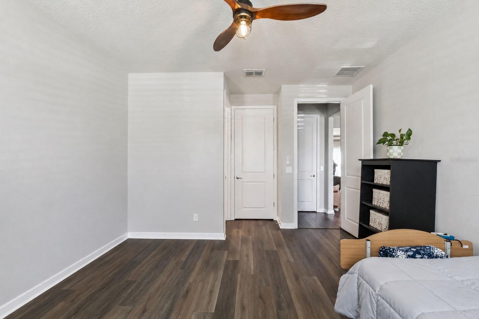 SPLIT OAK RESERVE - Residential