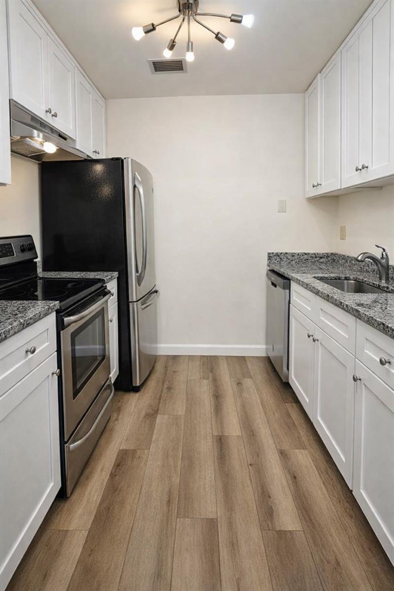 BELLEAIR FOREST - Residential