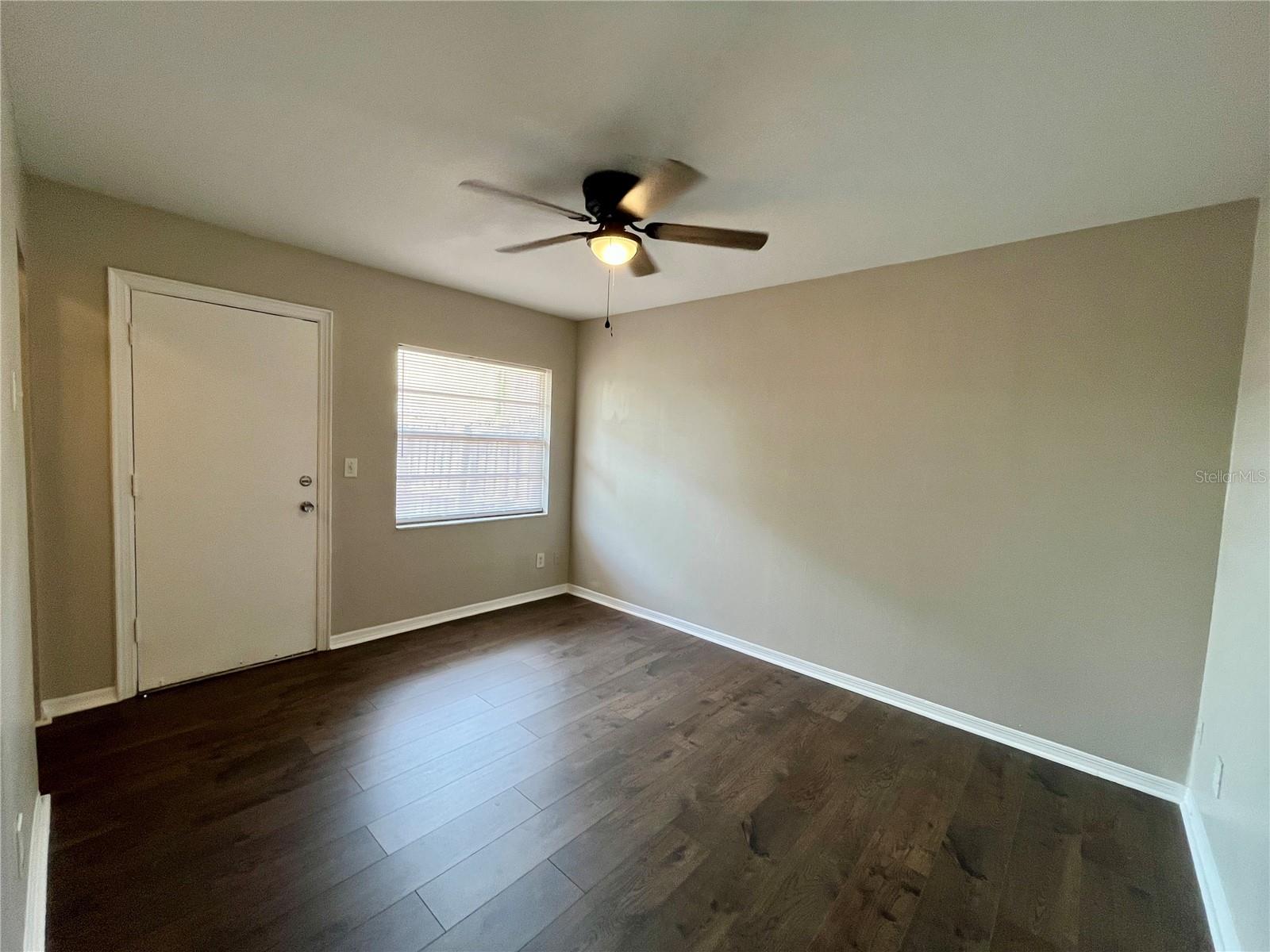 COURIER CITY - Residential Lease