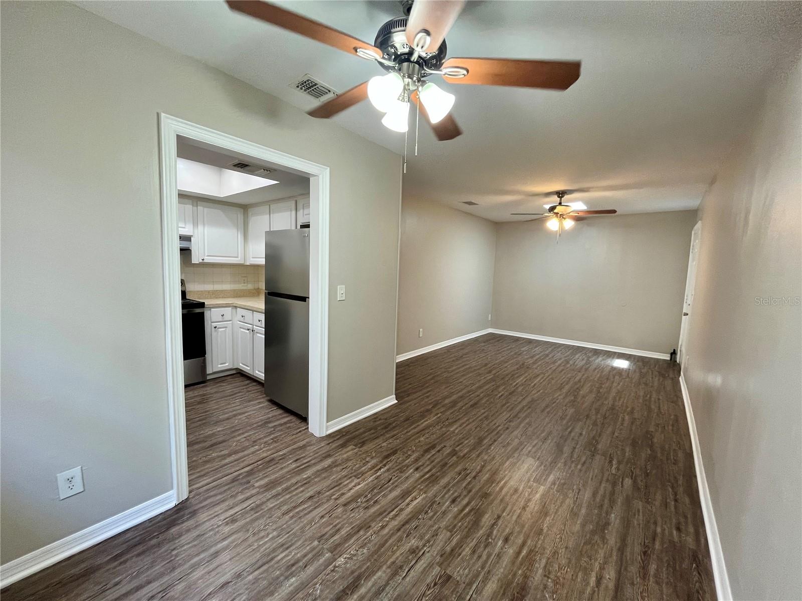 COURIER CITY - Residential Lease