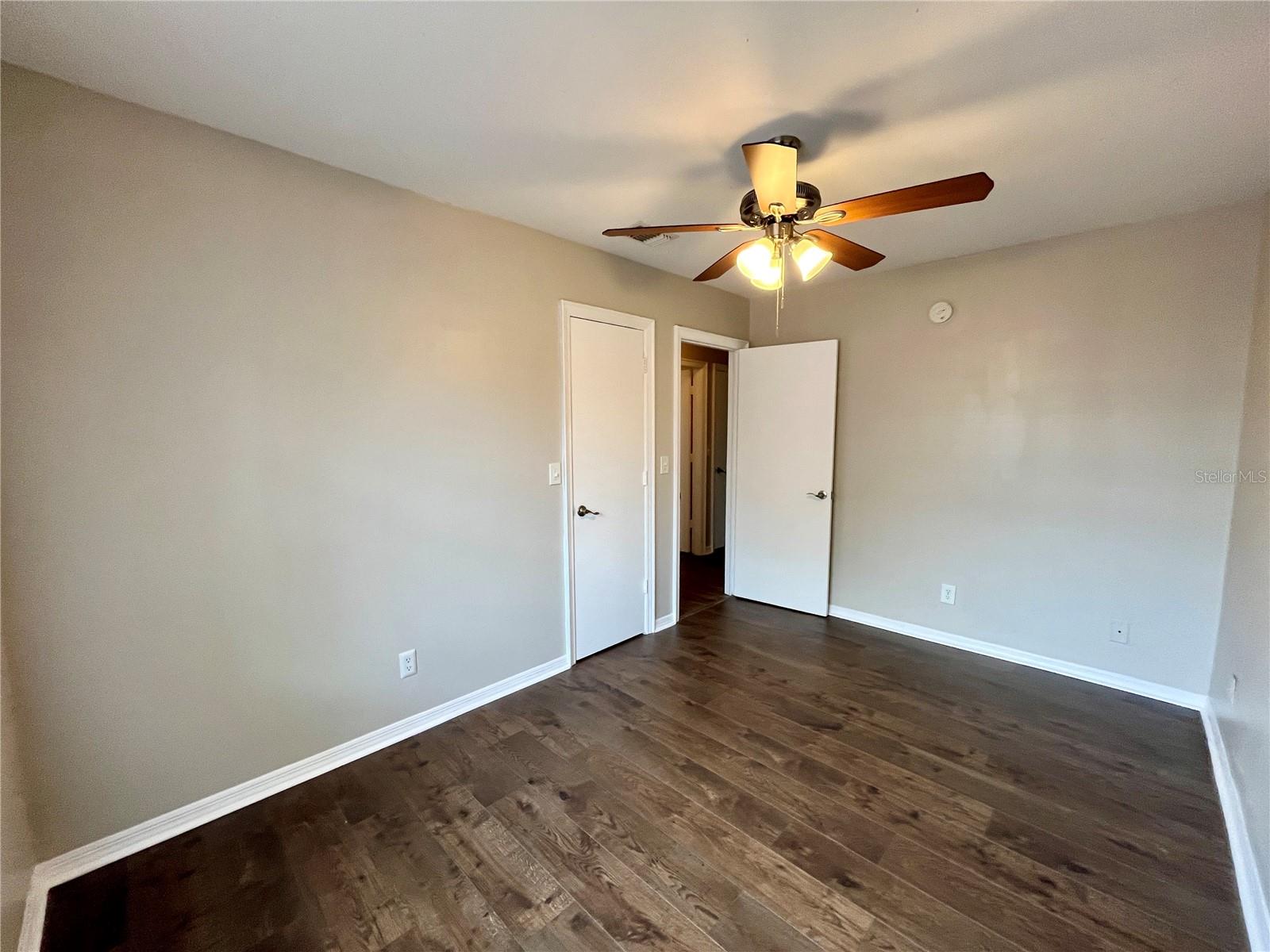 COURIER CITY - Residential Lease