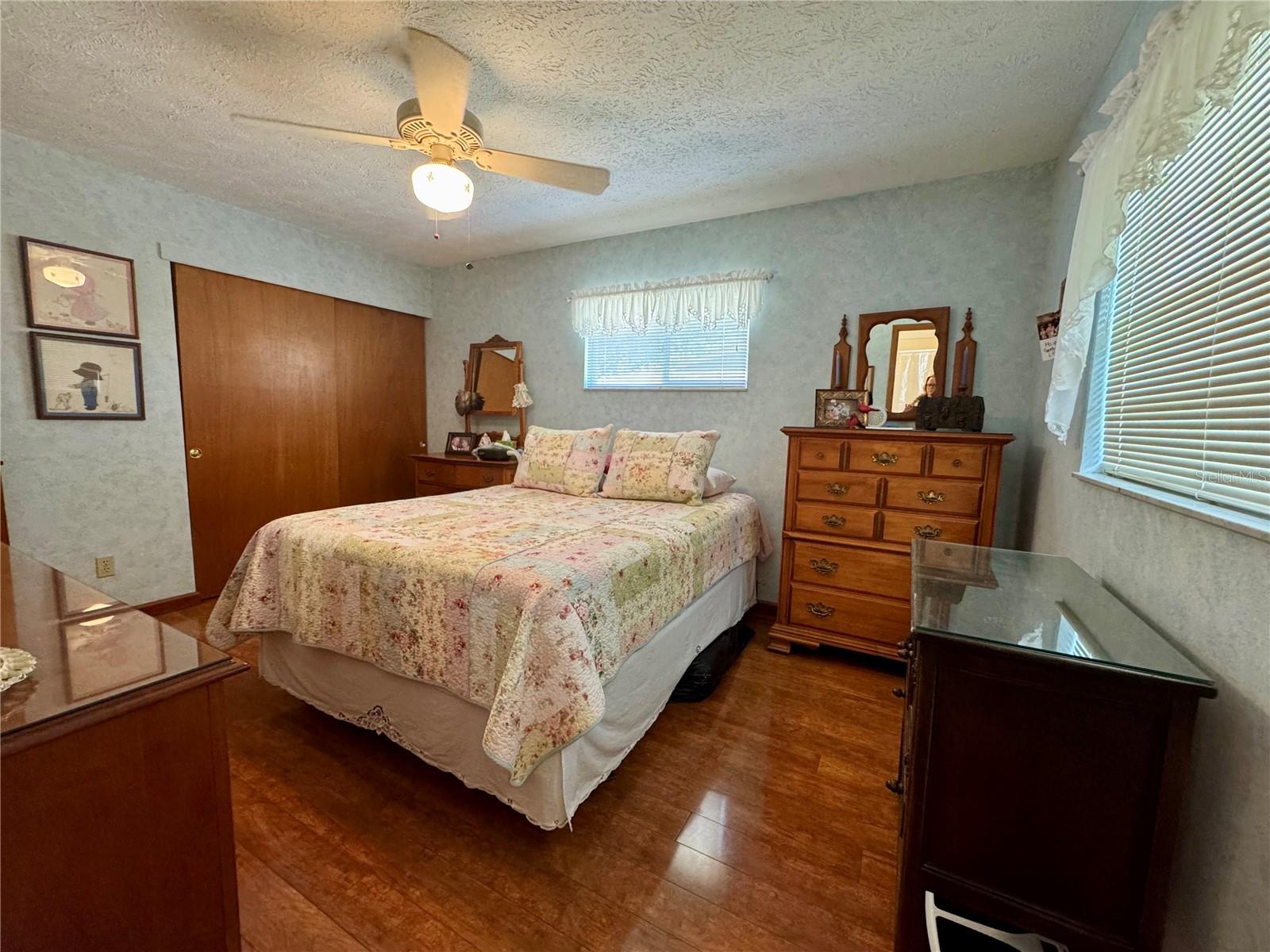 BURLINGTON HEIGHTS - Residential