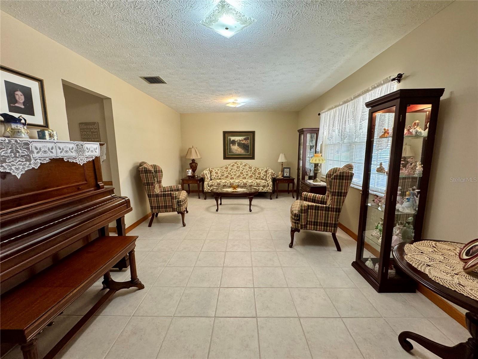 BURLINGTON HEIGHTS - Residential