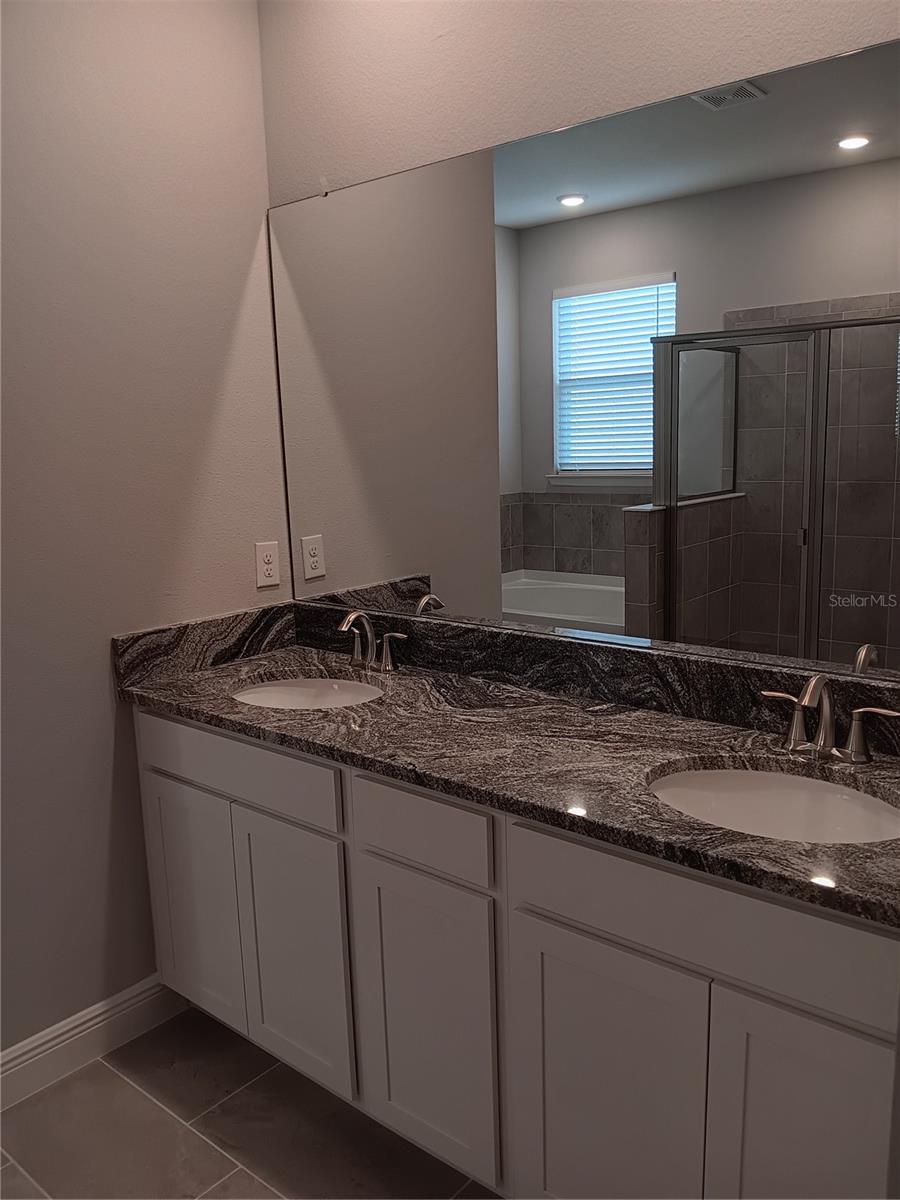 RIDGE AT HEATH BROOK - Residential Lease