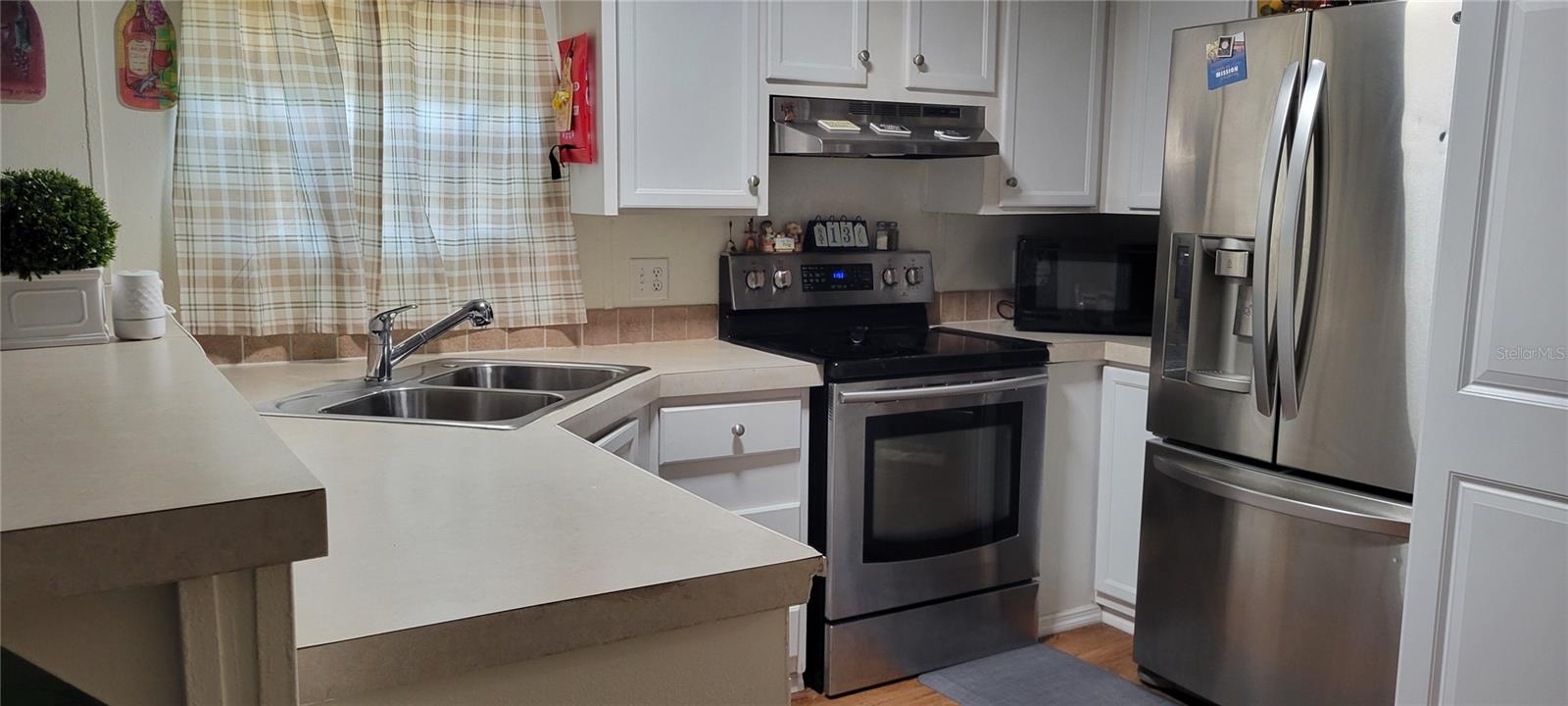 BELLEVIEW HILLS MANOR - Residential