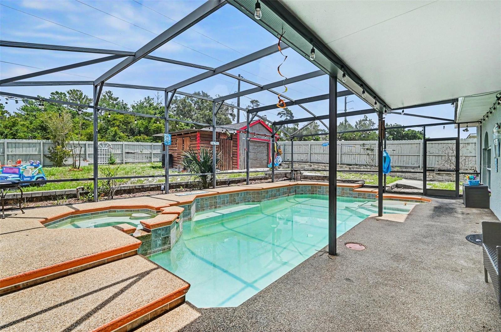 DELTONA - Residential
