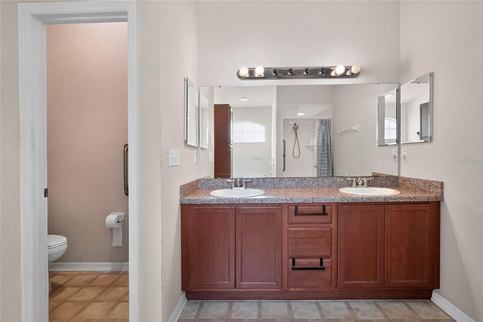 OVERLOOK RDG - Residential