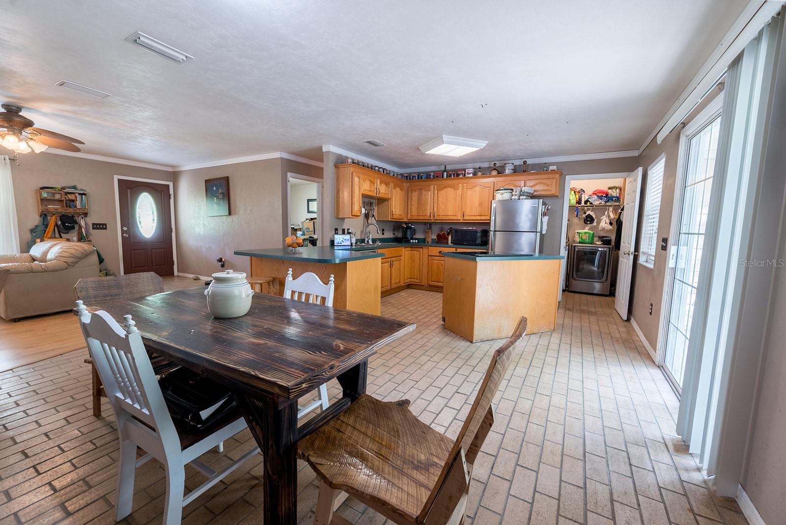 OAKRIDGE ESTATE - Residential