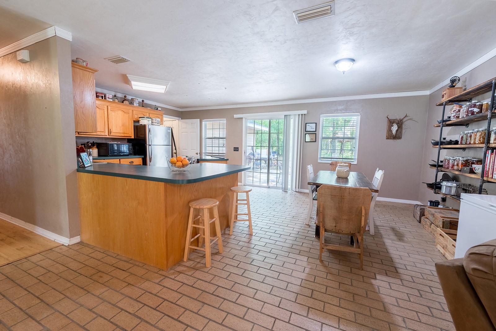 OAKRIDGE ESTATE - Residential