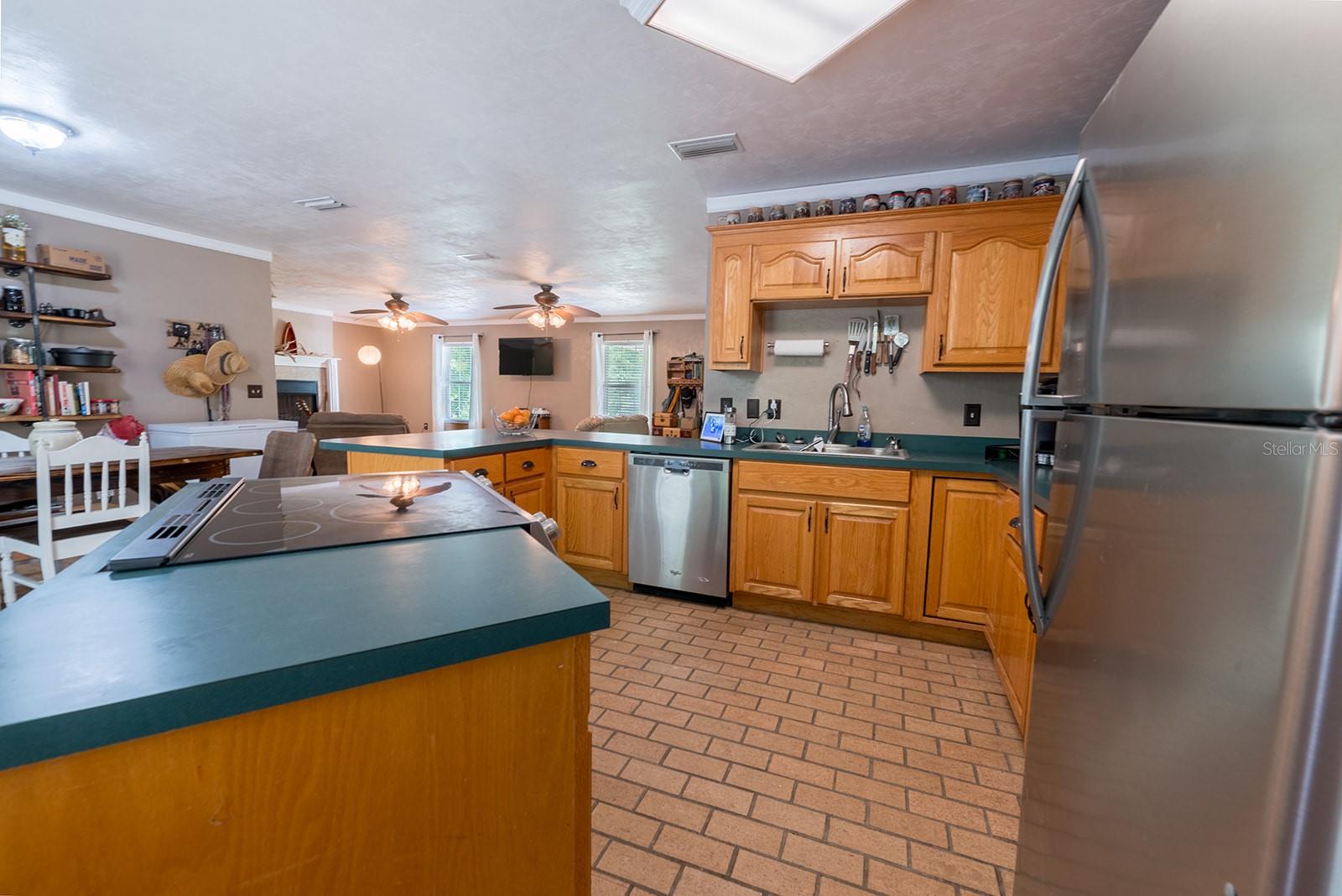 OAKRIDGE ESTATE - Residential