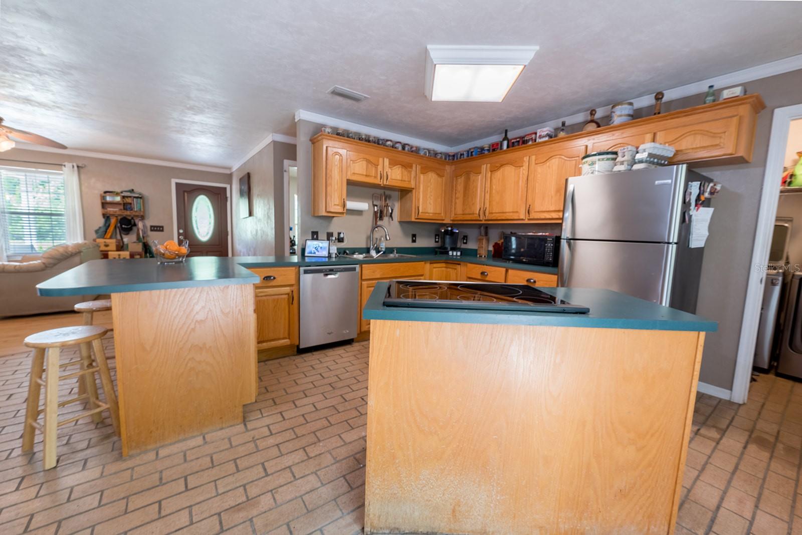 OAKRIDGE ESTATE - Residential
