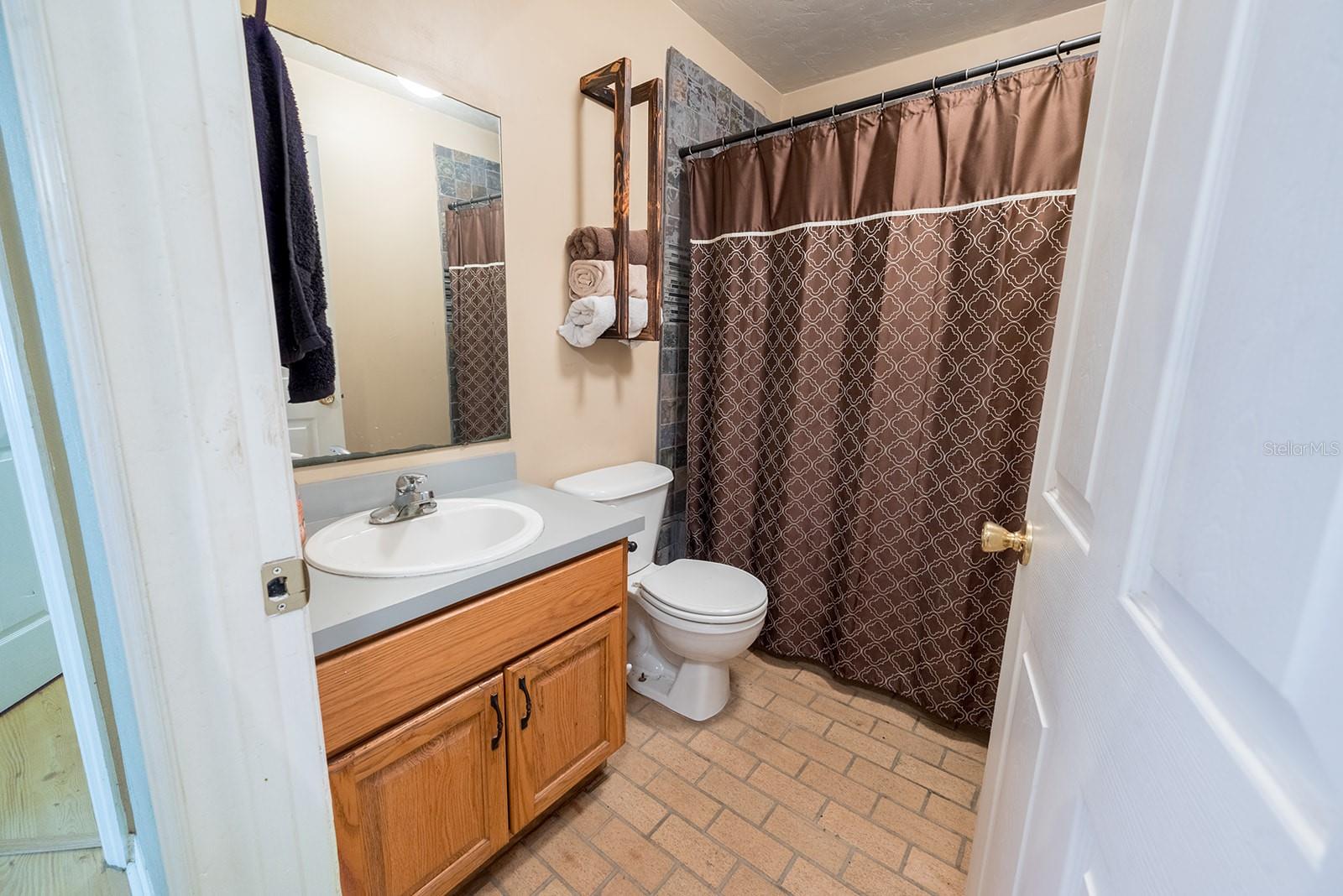 OAKRIDGE ESTATE - Residential
