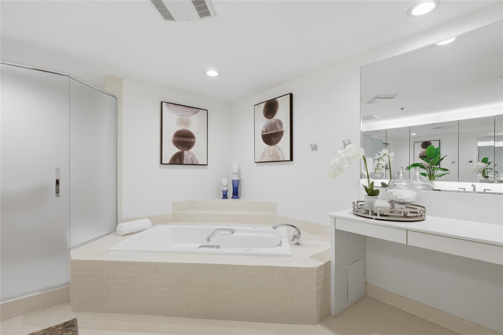 MARINA BAY - Residential