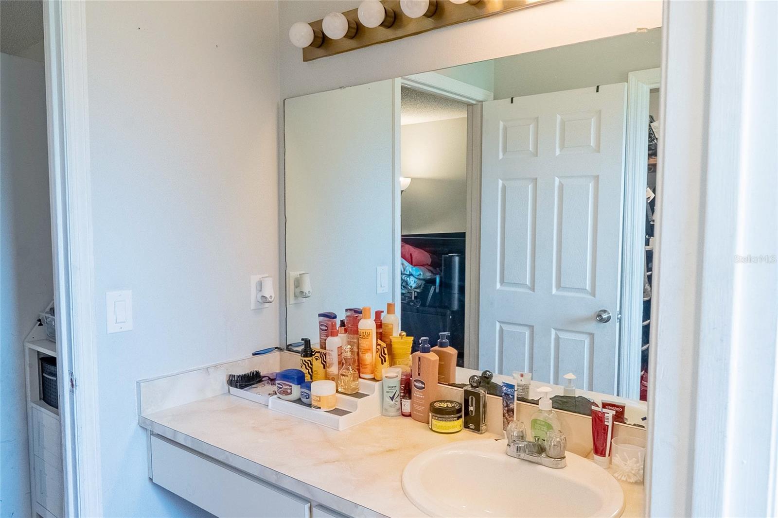 DELTONA LAKES UNIT 32 - Residential