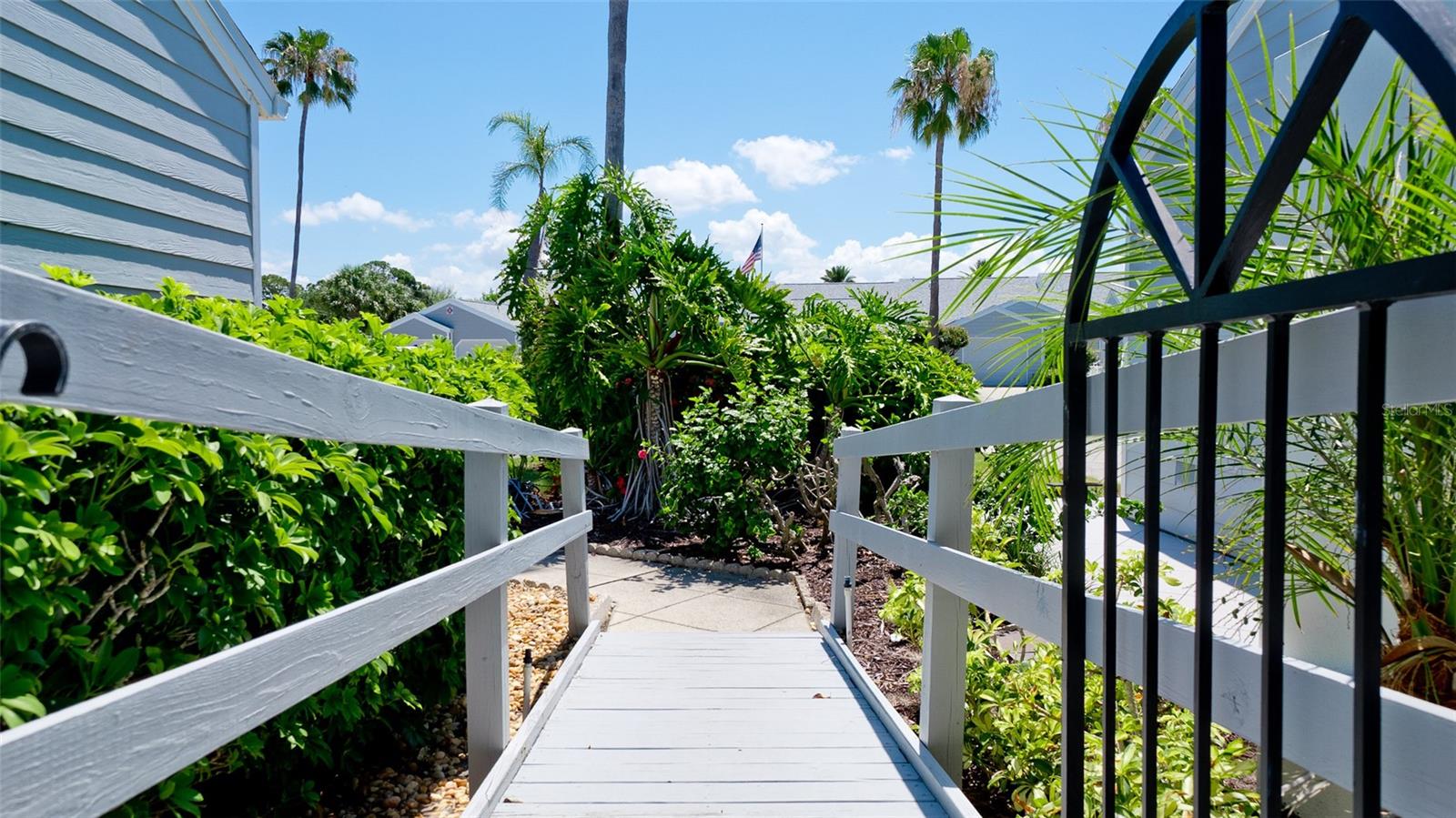 SPOONBILL COURTYARD HOMES AT PERICO BAY - Residential