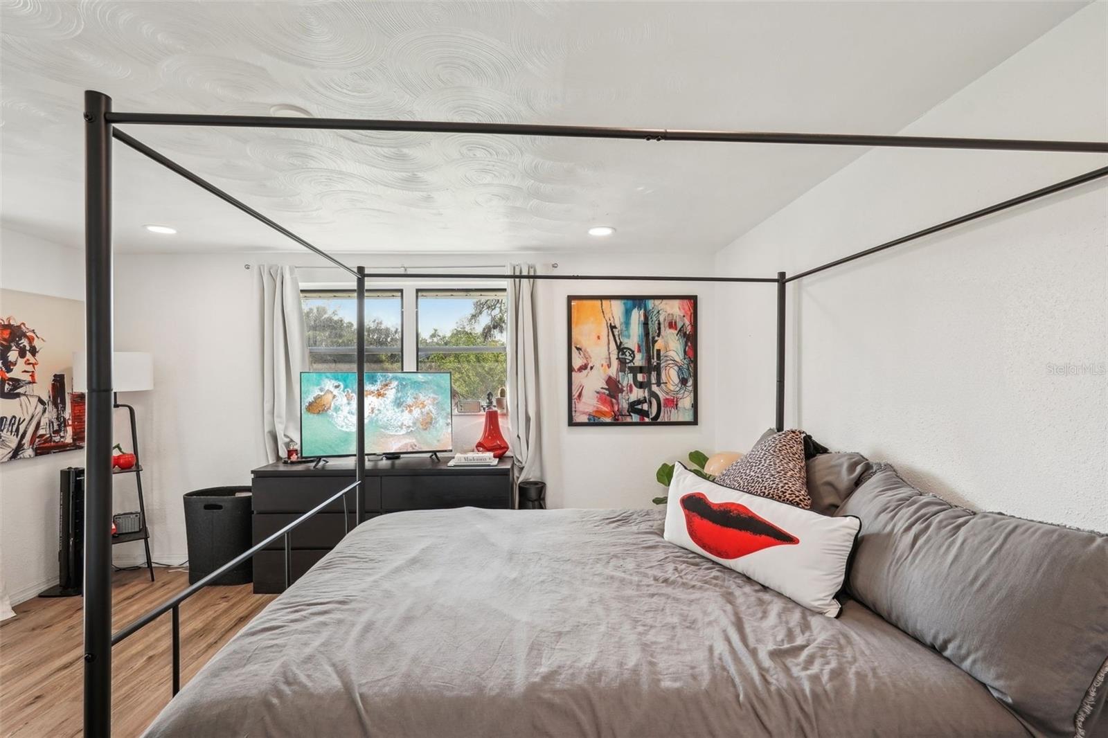 SOUTH VENICE - Residential