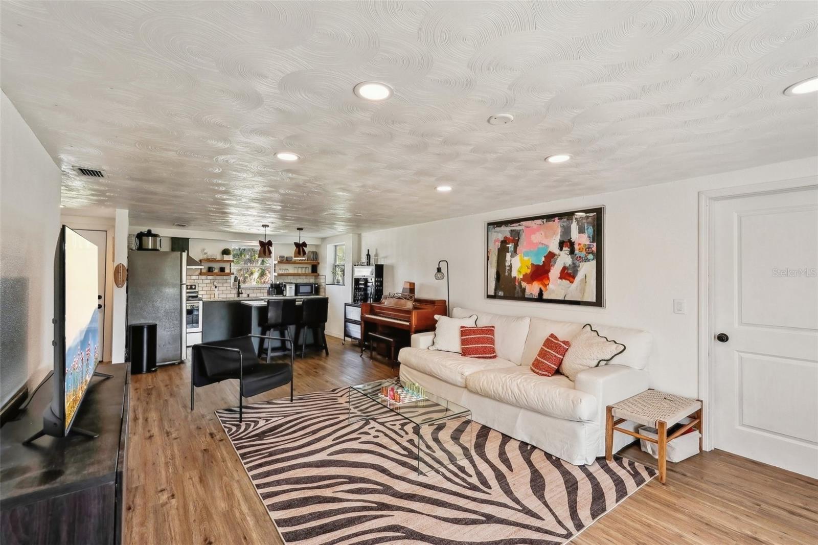 SOUTH VENICE - Residential
