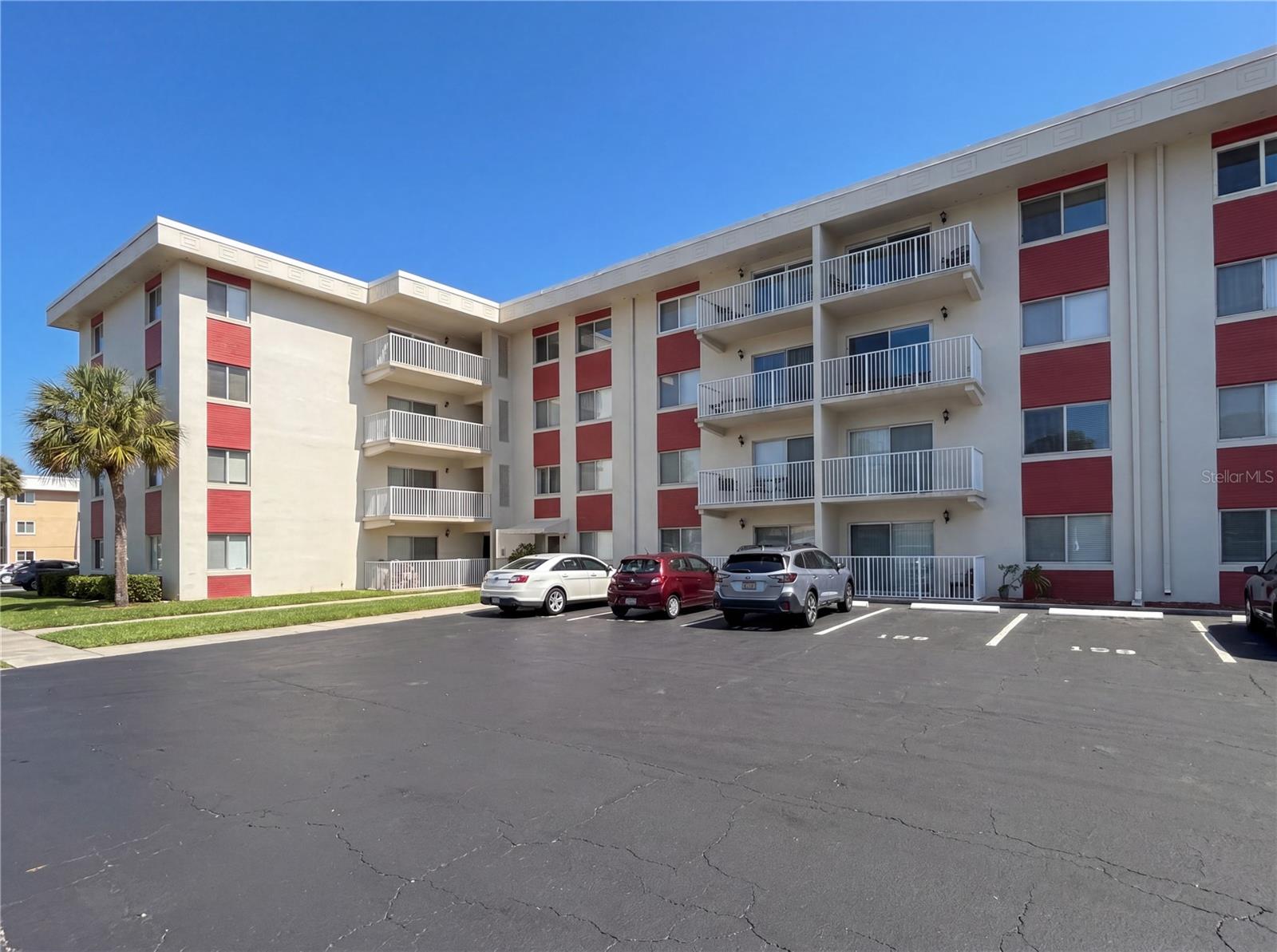 RIVERSIDE CONDO - Residential