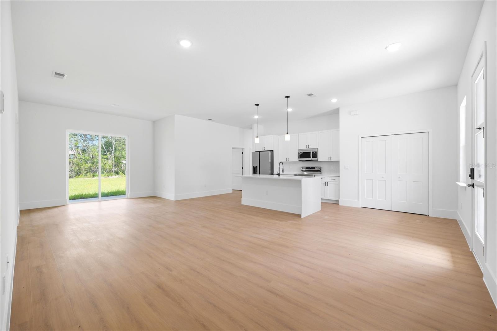 MARION OAKS UN 12 - Residential