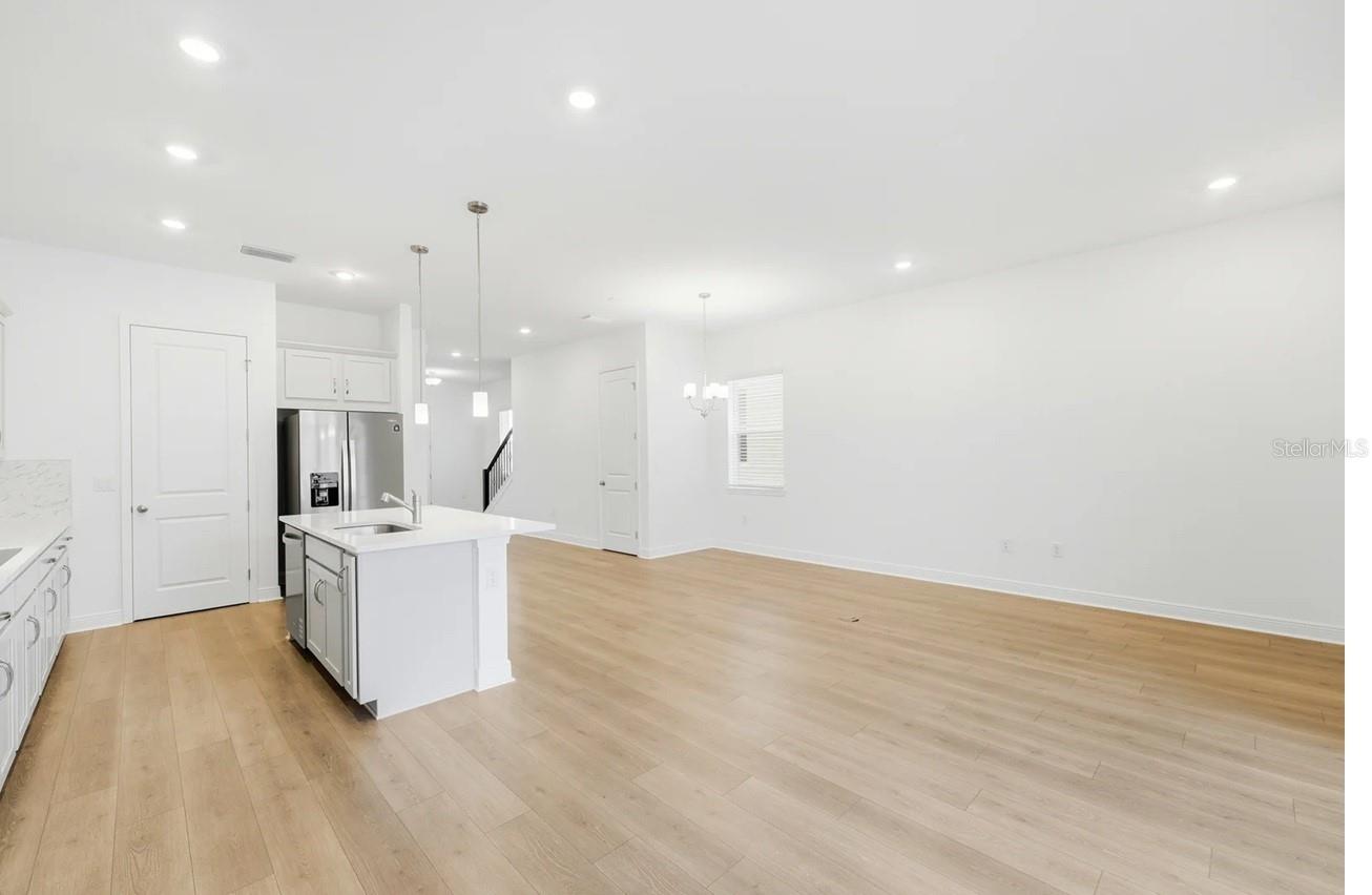 HAMLIN POINTE - Residential Lease