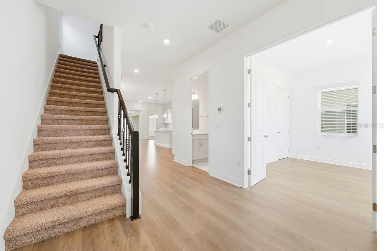 HAMLIN POINTE - Residential Lease