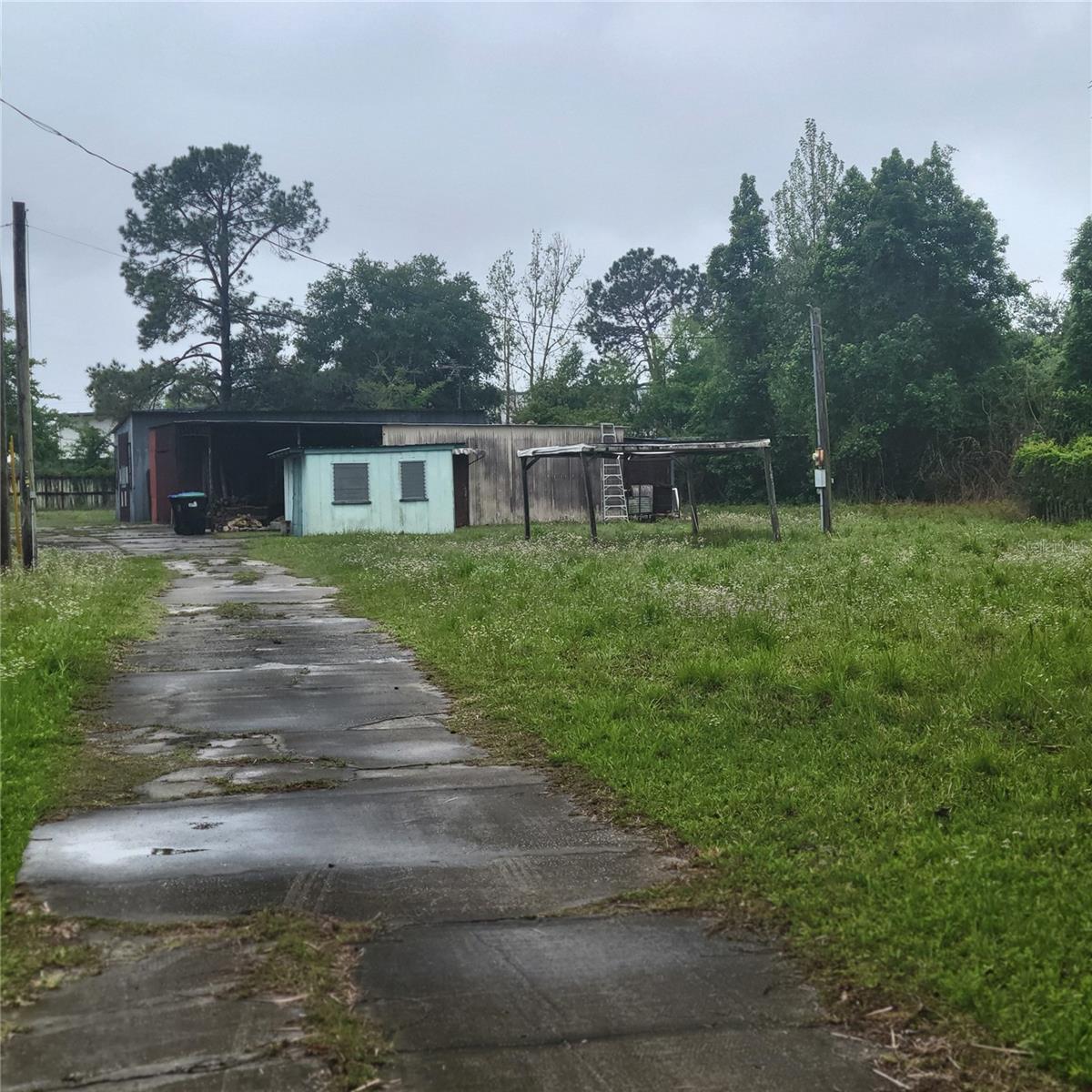 OVERSTREET - Commercial Sale