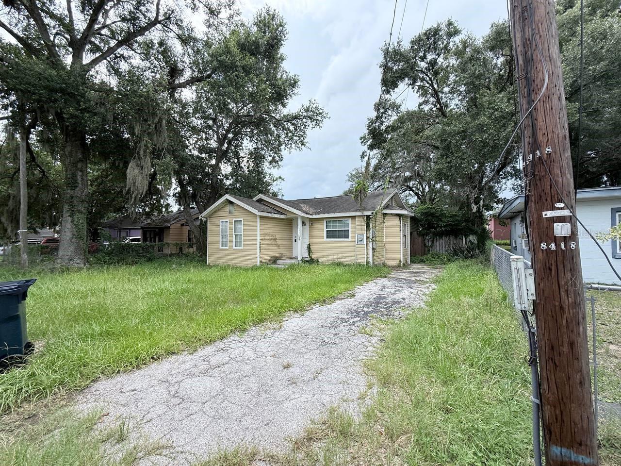 Great first home or rental property for an investor!