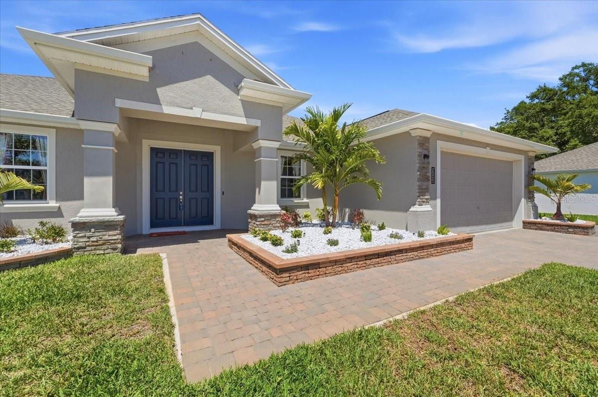 LAKE ARIANA ESTATES - Residential