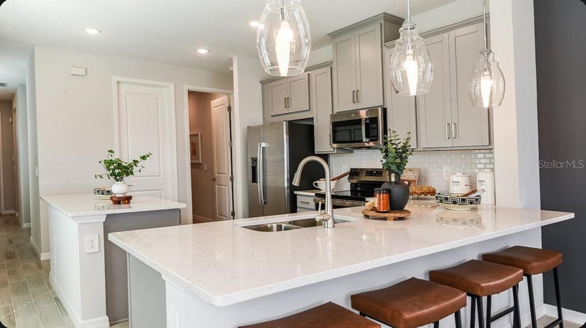 HILLCREST - Residential