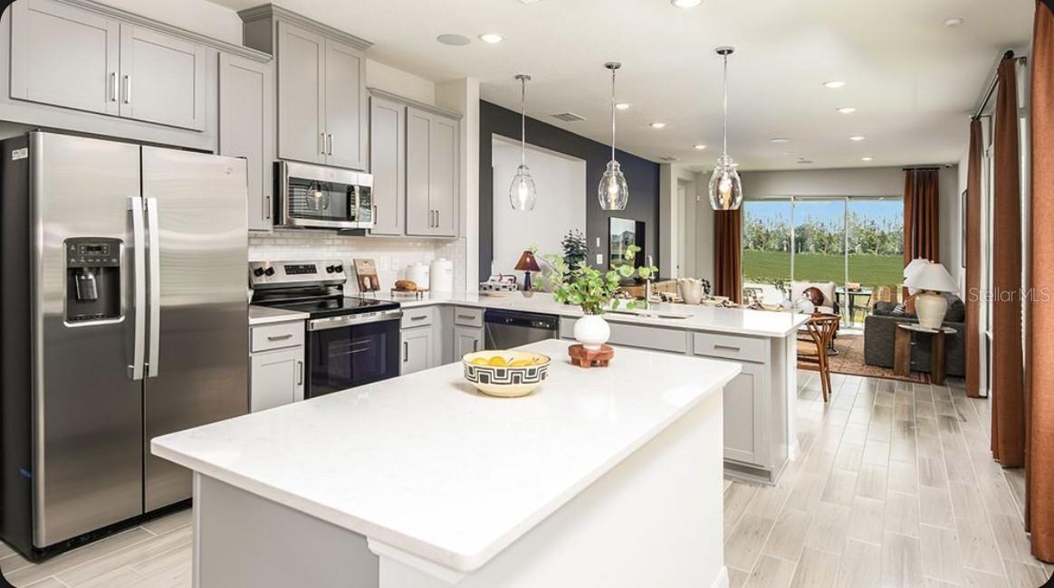 HILLCREST - Residential