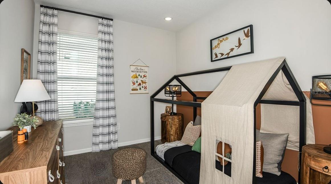 HILLCREST - Residential