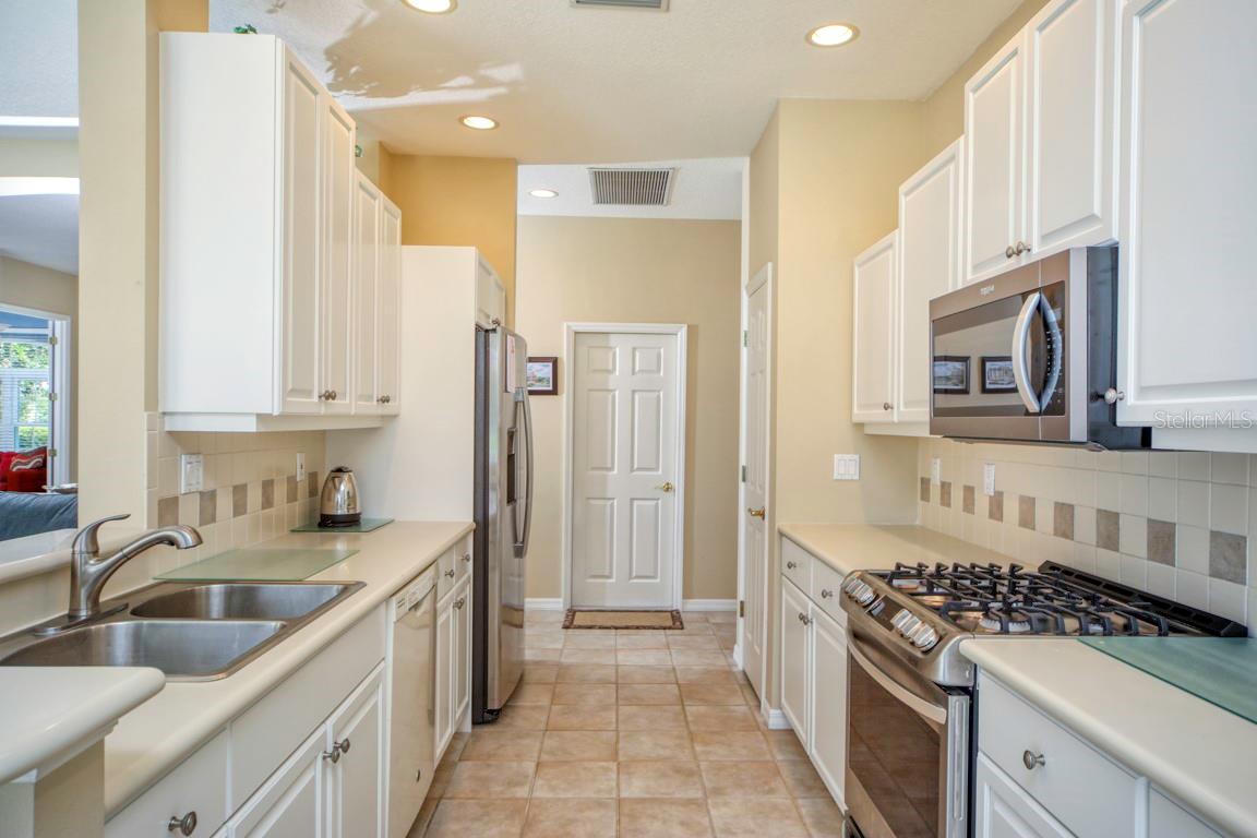 SUMMERFIELD VILLAGE SP D UN 2 - Residential Lease