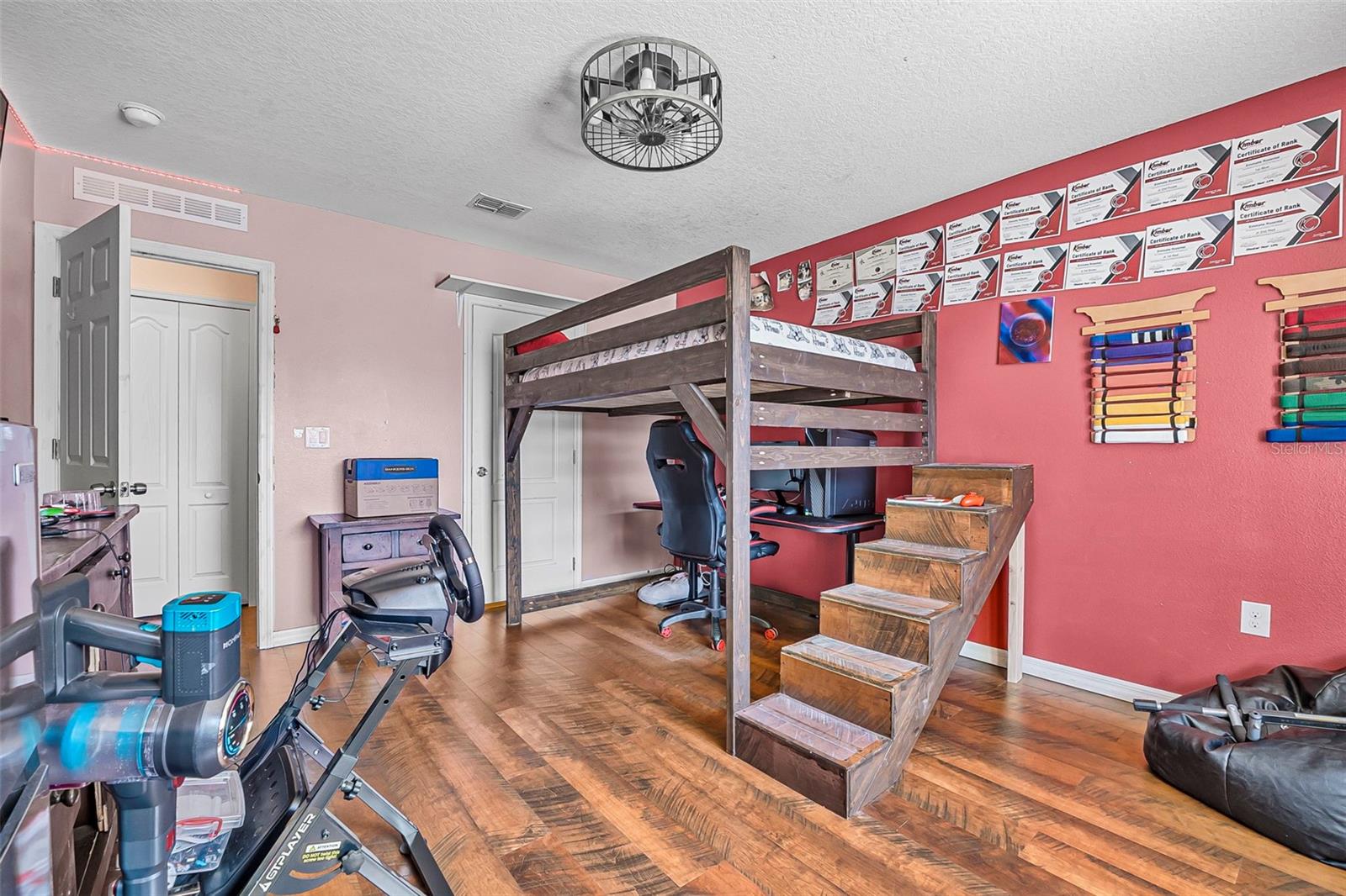 NORTH RIDGE - Residential