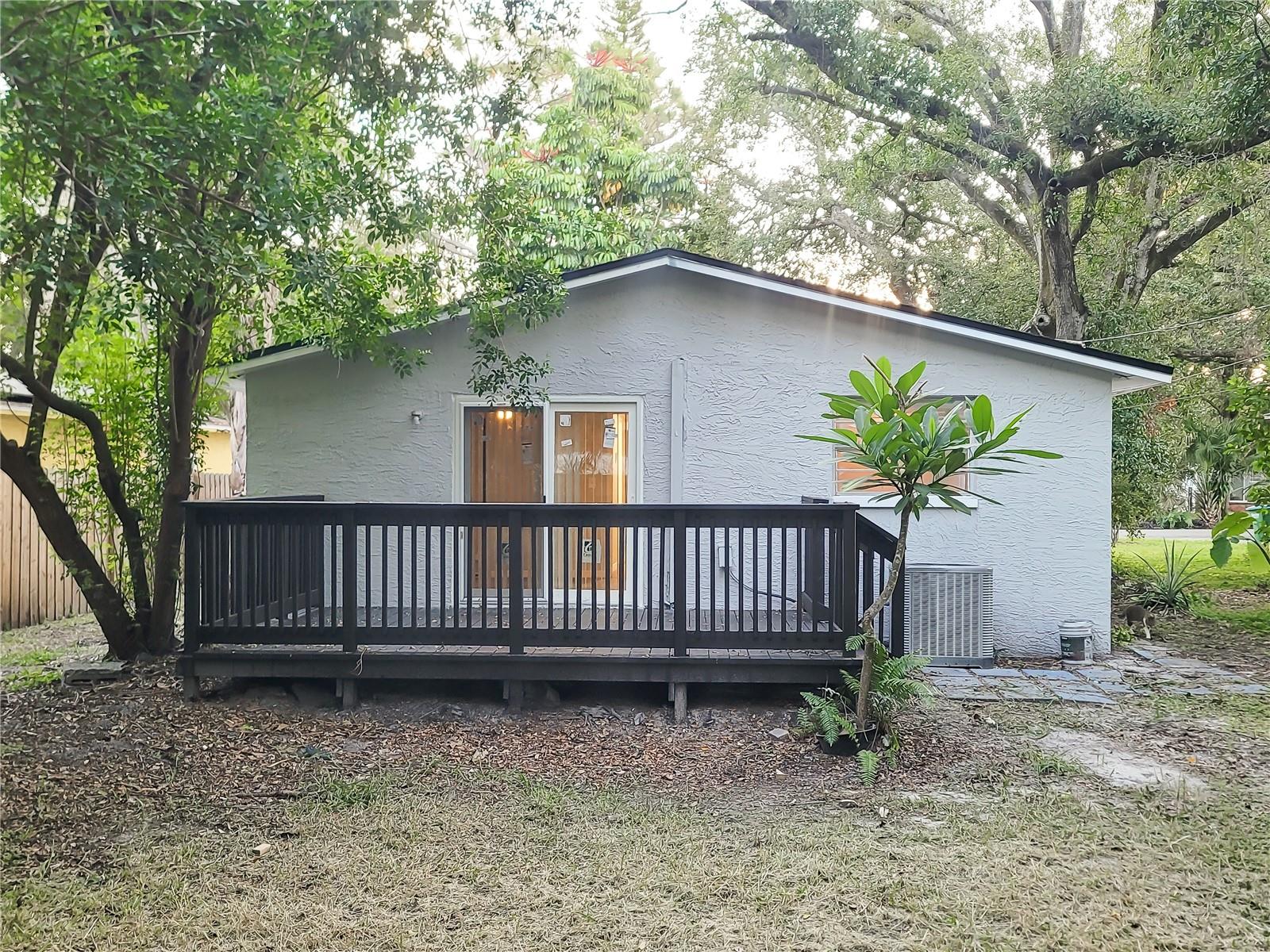 FOUR PINES - Residential