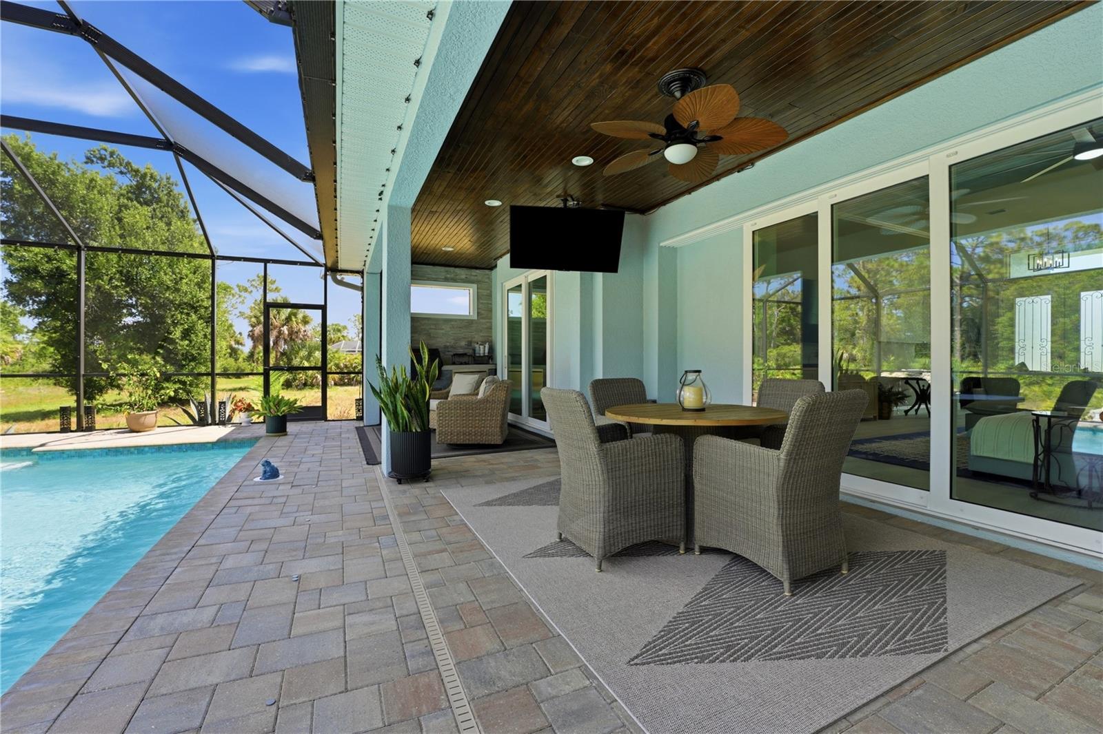 ROTONDA WEST LONG MEADOW - Residential