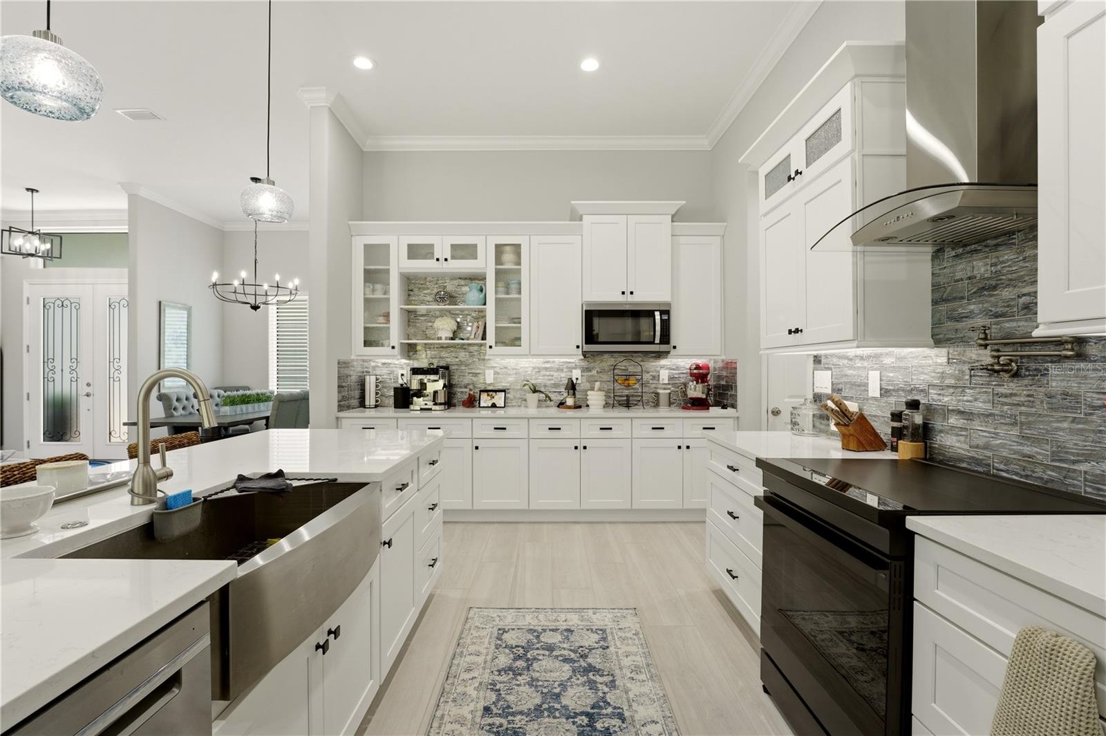ROTONDA WEST LONG MEADOW - Residential