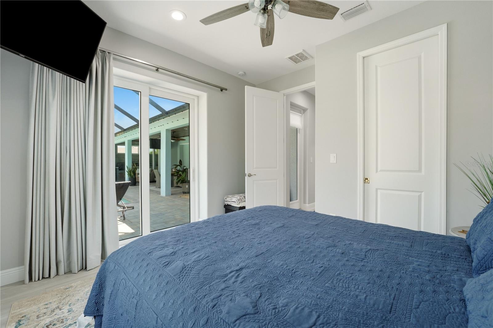 ROTONDA WEST LONG MEADOW - Residential