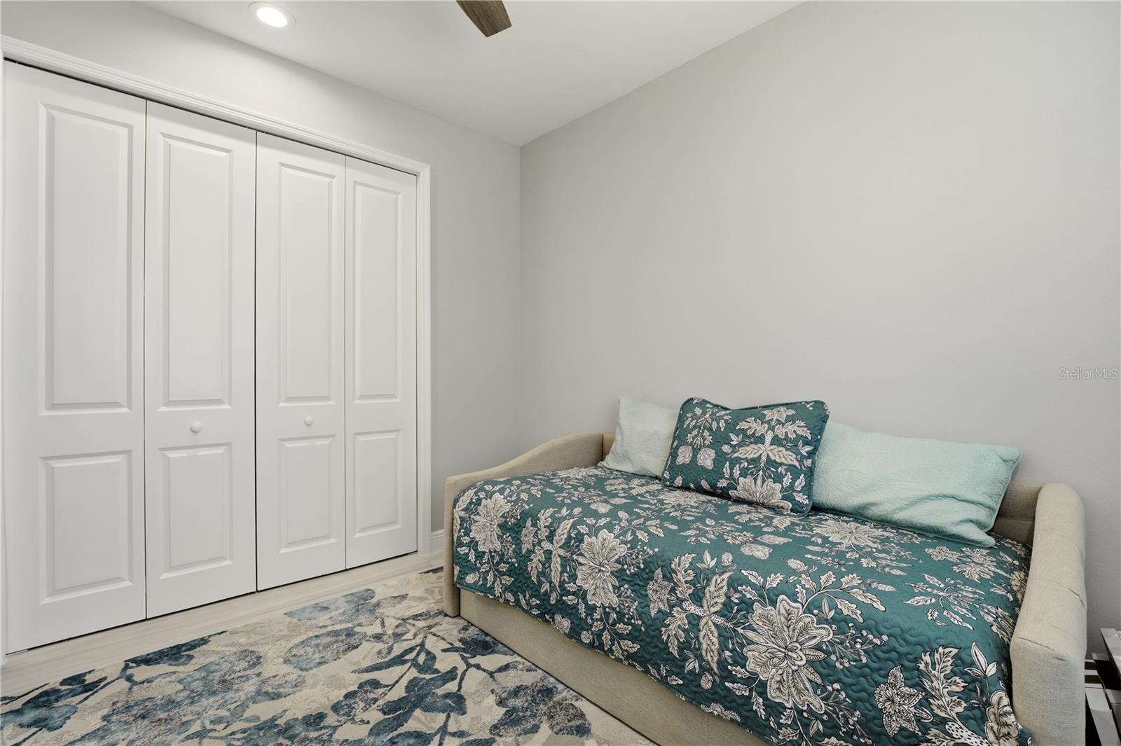 ROTONDA WEST LONG MEADOW - Residential