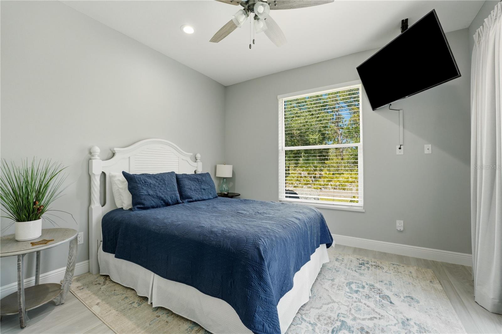 ROTONDA WEST LONG MEADOW - Residential