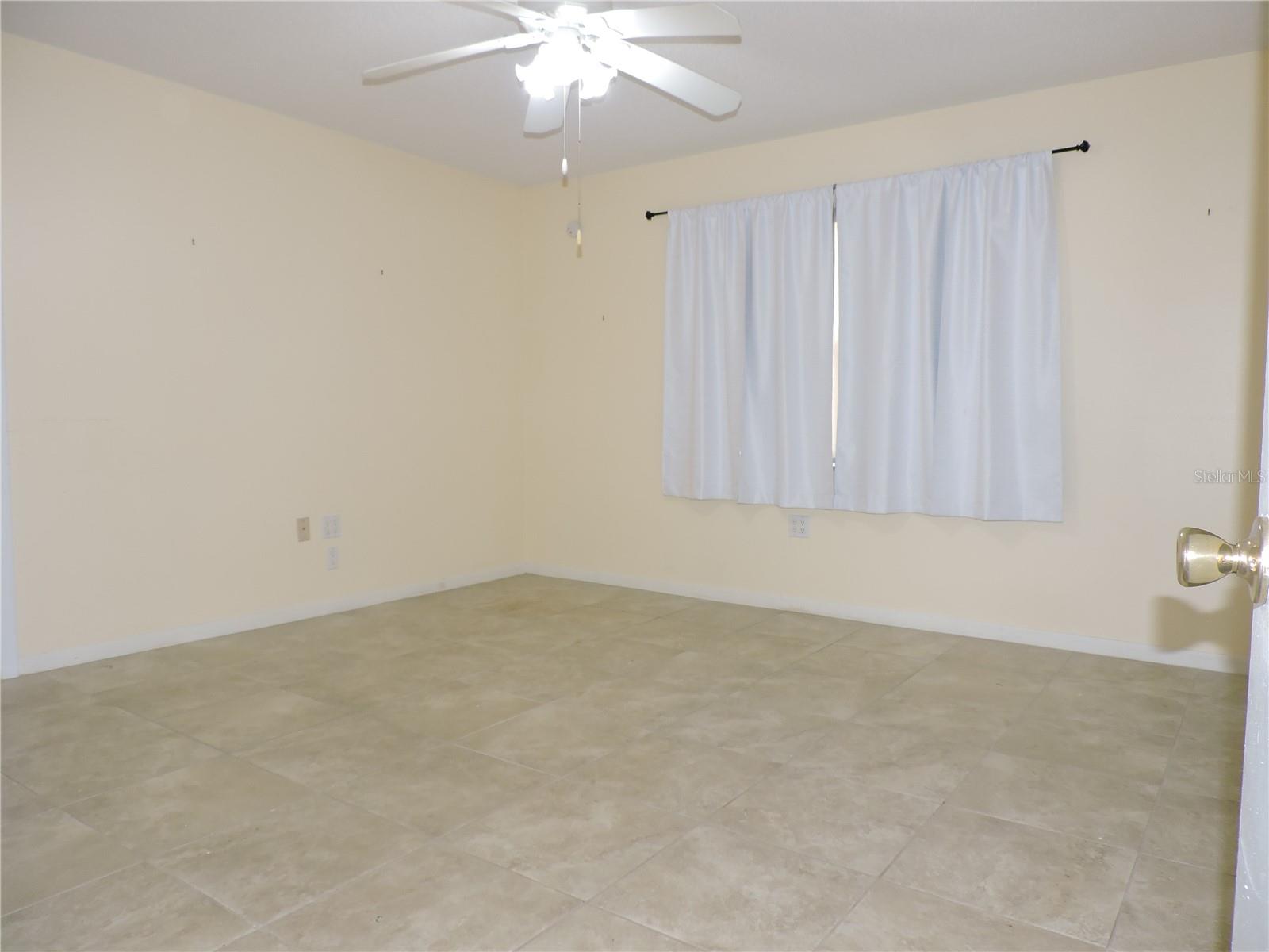 LAKE WALES VILLAGE - Residential