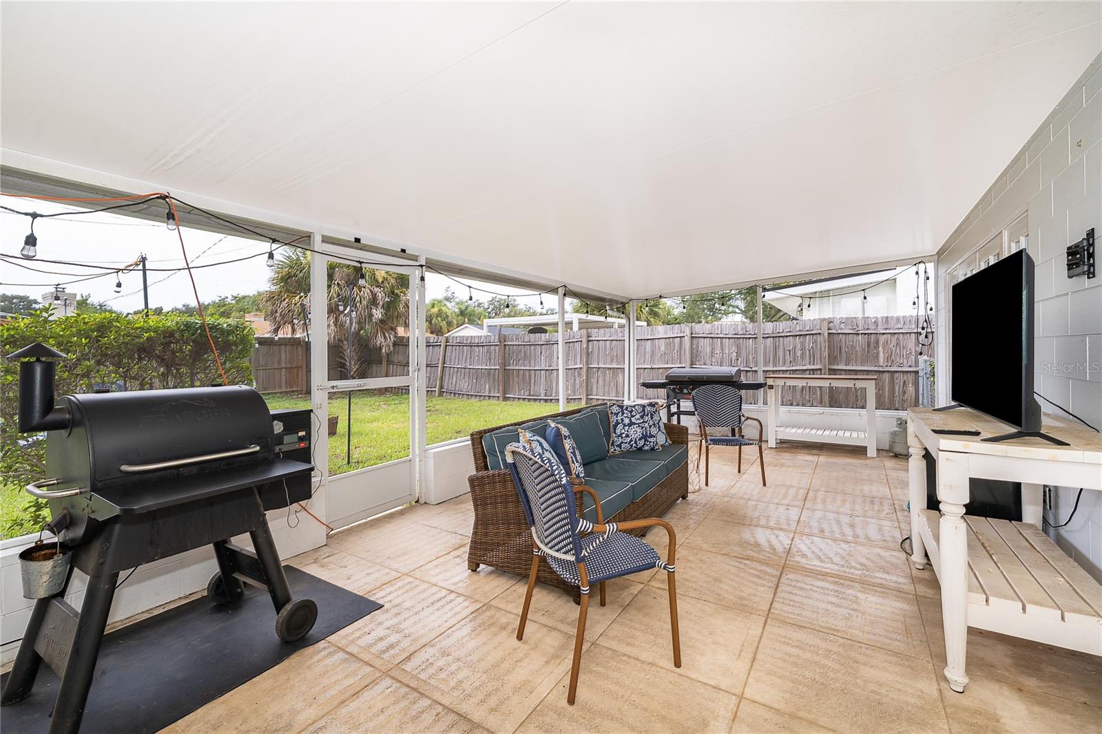 ENGLISH ESTATES UNIT 2 - Residential