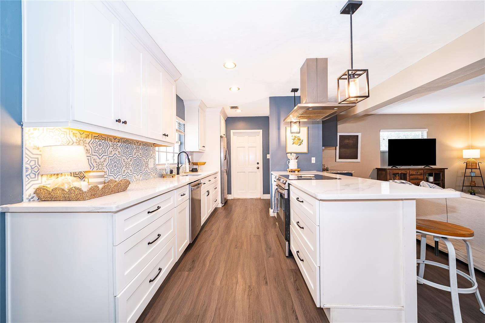 ENGLISH ESTATES UNIT 2 - Residential