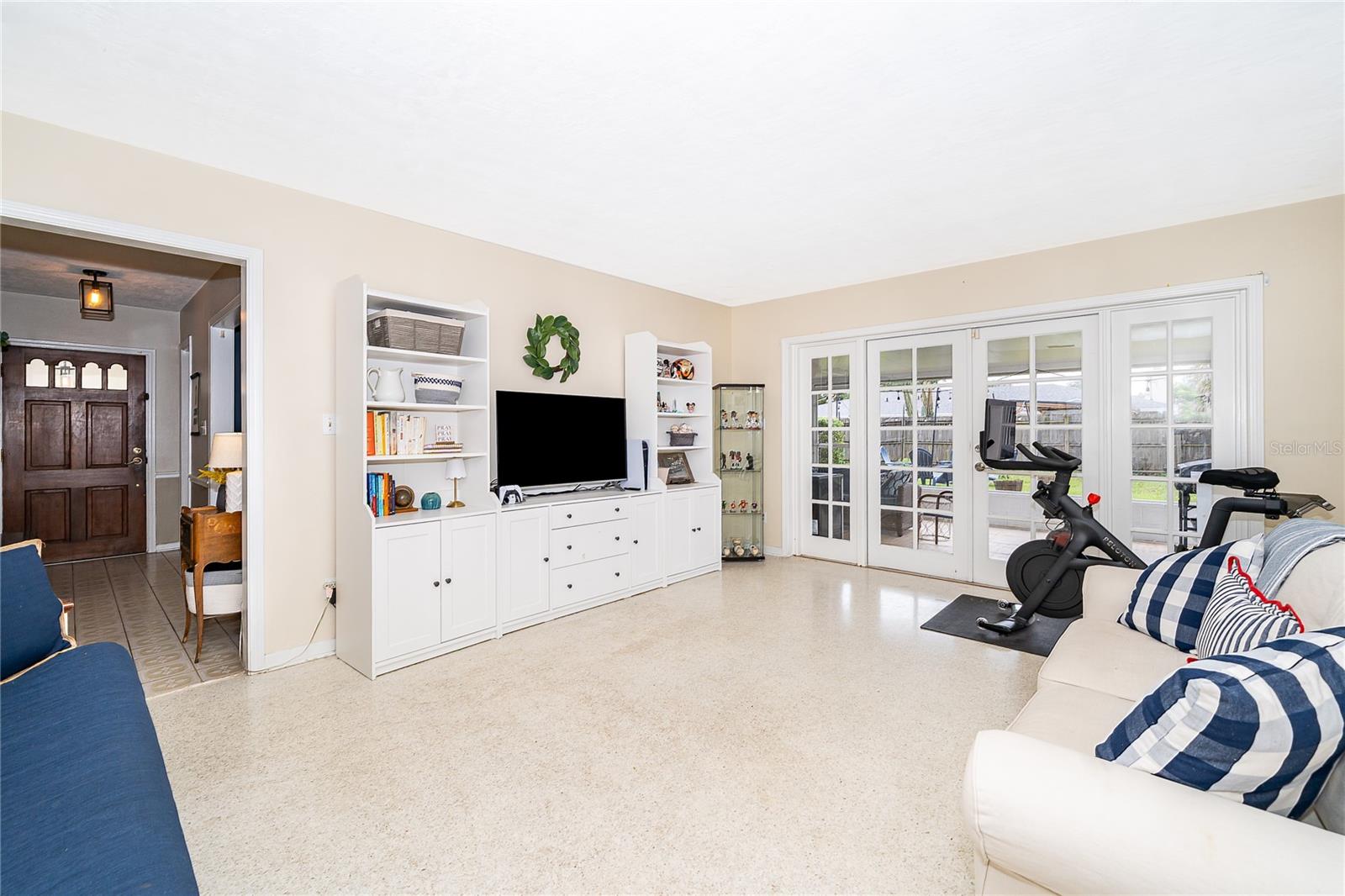 ENGLISH ESTATES UNIT 2 - Residential