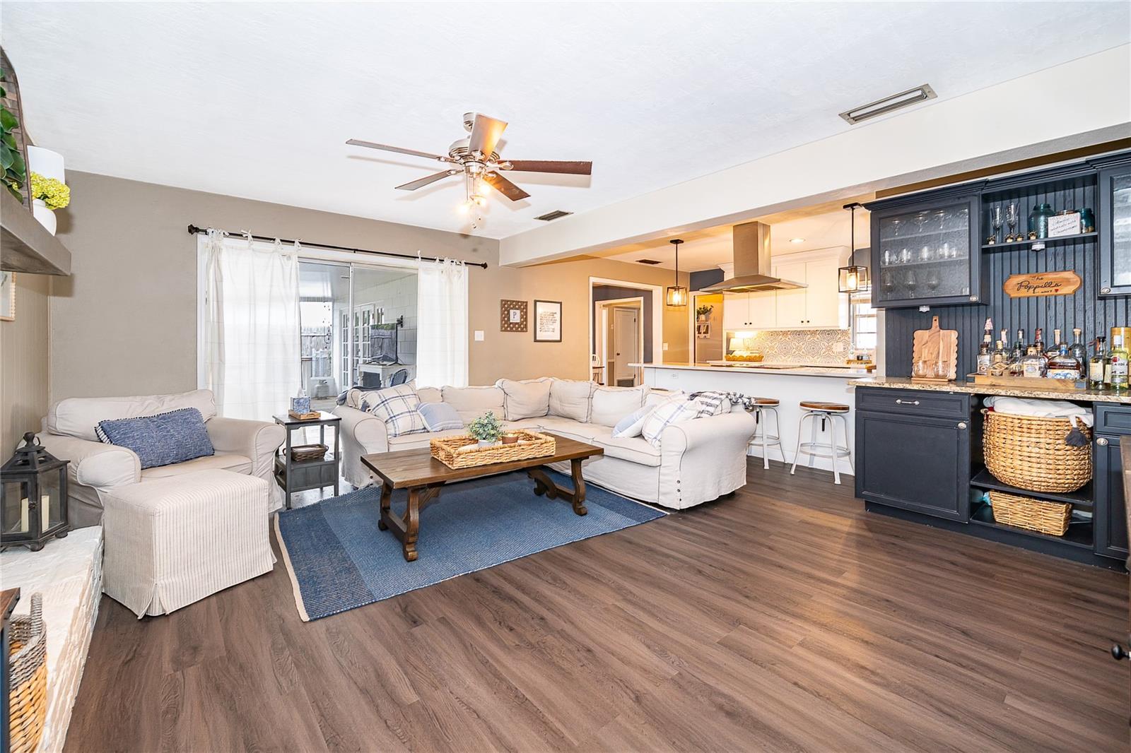 ENGLISH ESTATES UNIT 2 - Residential